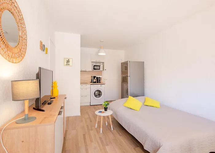 Regina-13 By Interhome *