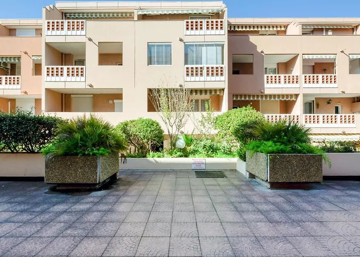 Regina-13 By Interhome